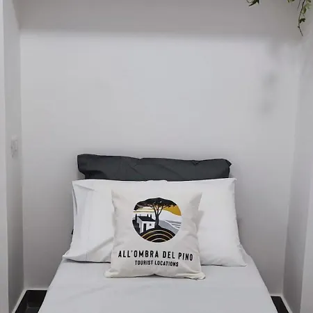 All'ombra Del Pino Turistico Apartment